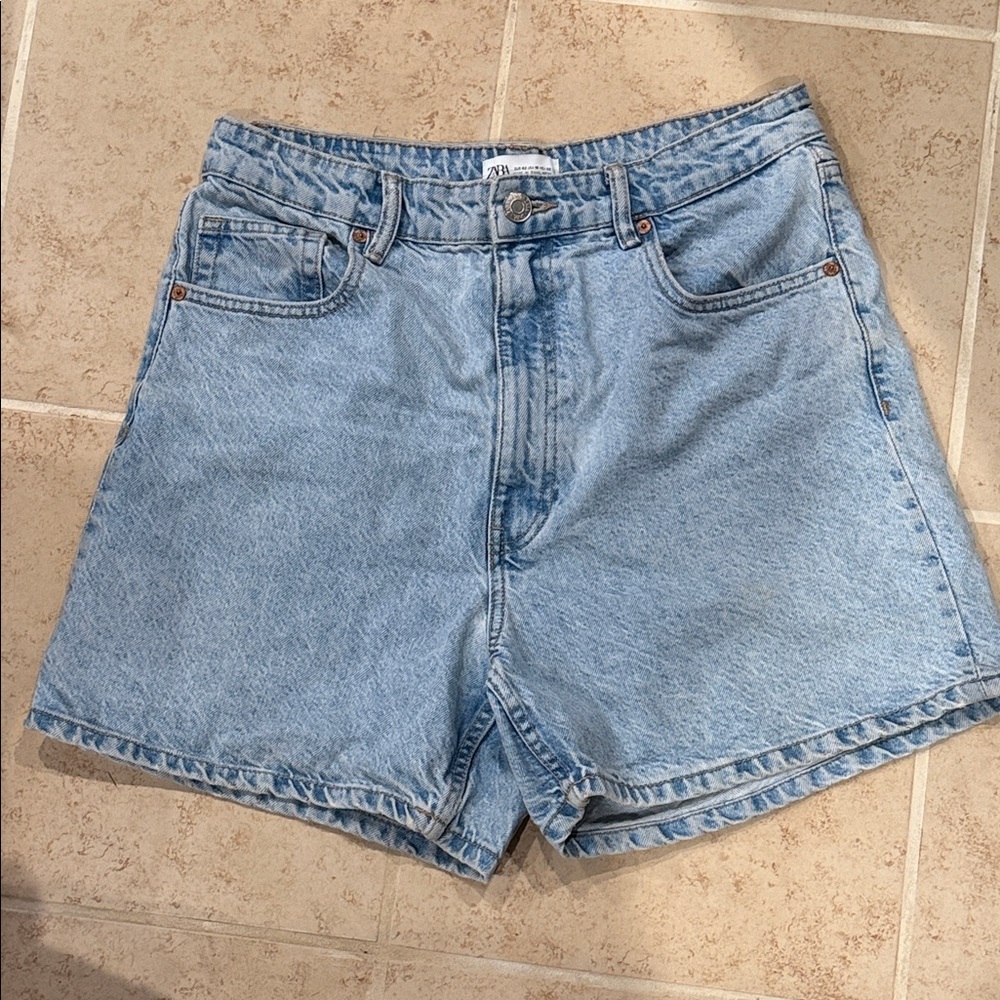 Zara Women's Classic Blue Jean Shorts